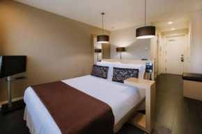 Гостиница Rafaelhoteles Forum Alcala  Алькала-Де-Энарес